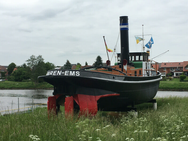 Altes Dampfschiff in Haren (Ems) - Emsradweg