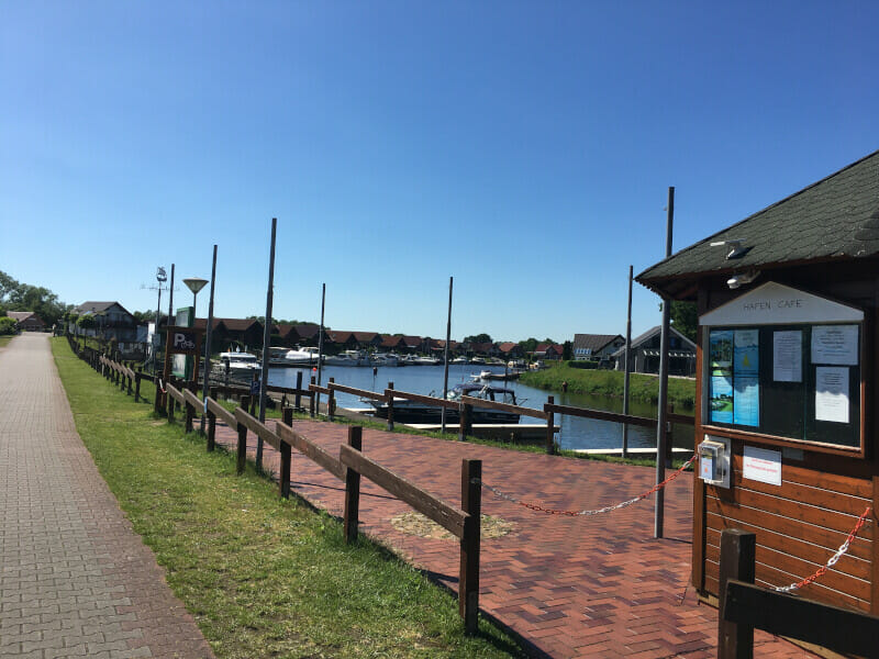 Marinapark Emsfeld - Emsradweg.