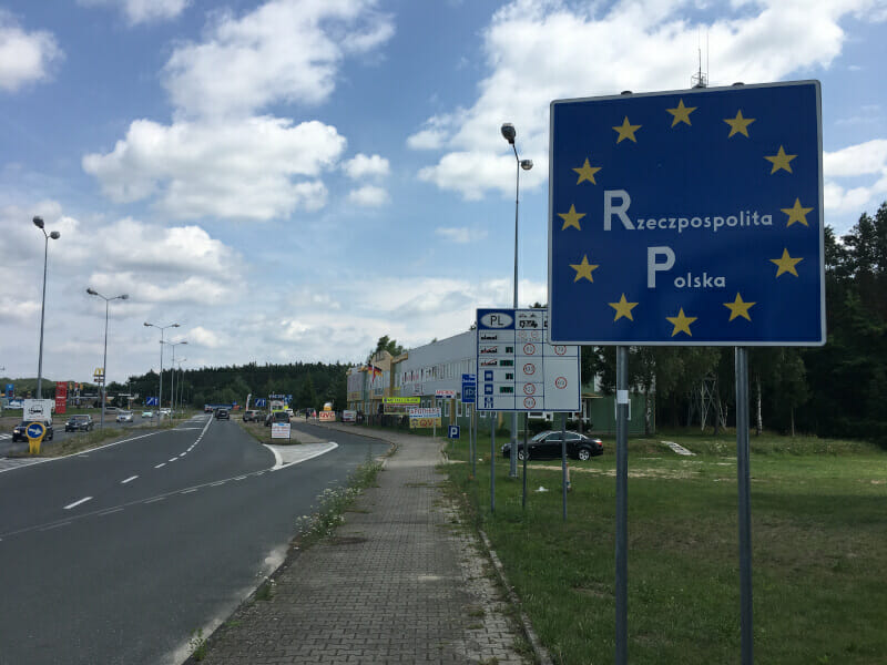 Osinow Dolny bei Hohenwutzen - Grenze nach Polen - Oder-Neiße-Radweg.