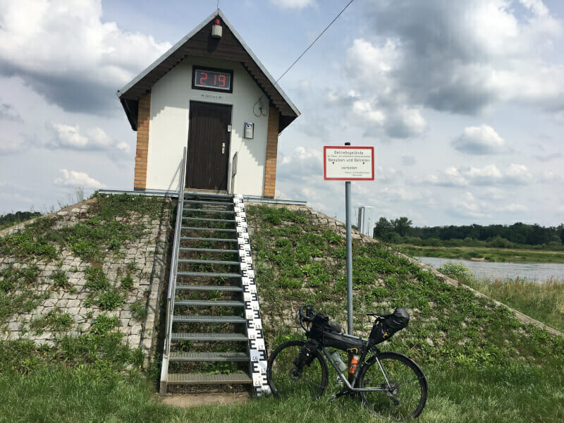 Pegelhaus bei Ratzdorf an der Neißemündung - Oder-Neiße-Radweg.