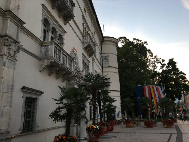Schloss in Spittal an der Drau am Drauradweg.