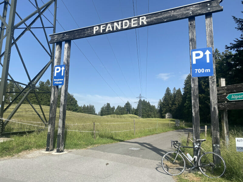 Pfänder - beim Parkplatz - mit Rennrad.