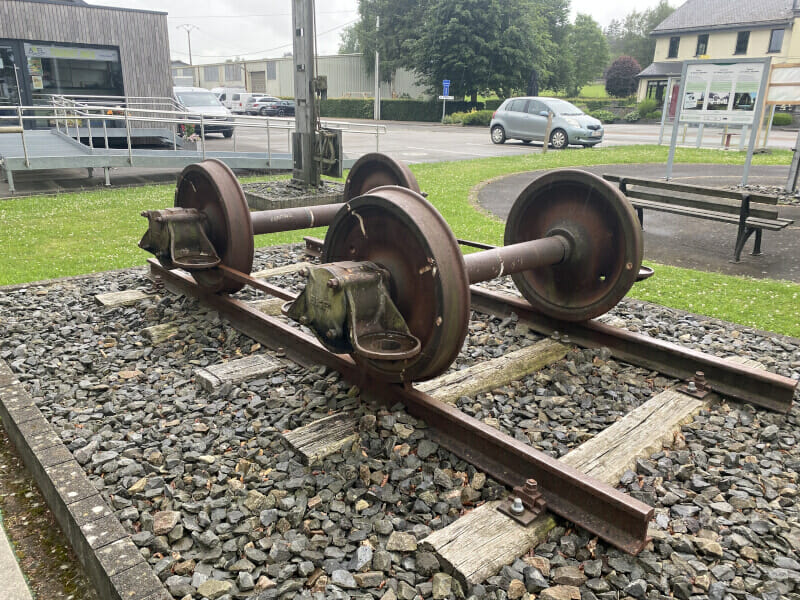 Montenau - Räder auf Schienen, ausgestellt auf dem Vennbahnradweg.