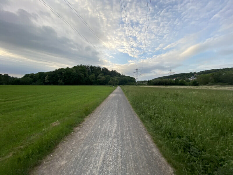 Kurz vor Einbeck-Greene - Weites Land am Leine-Heide-Radweg.