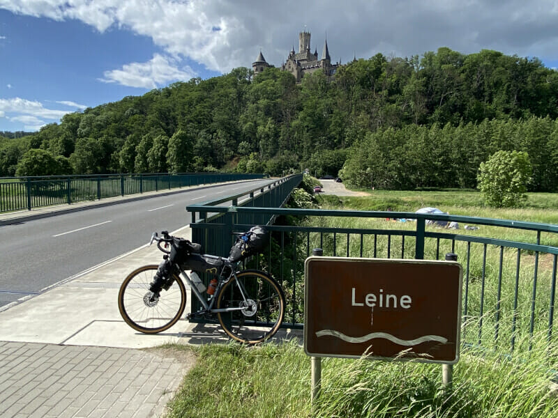 Schloss Marienburg bei Pettensen am Leine-Heide-Radweg