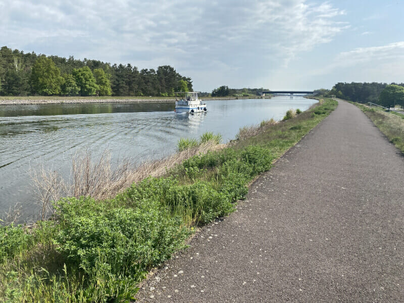 Mittellandkanal bei Hohenwarthe - Elberadweg