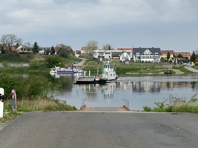 Rogätz - Fähre über die Elbe - Elberadweg