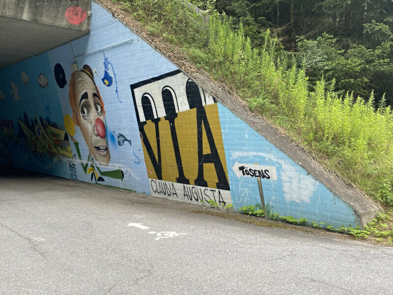 Graffiti bei Tösens am Via Claudia Augusta Radweg.
