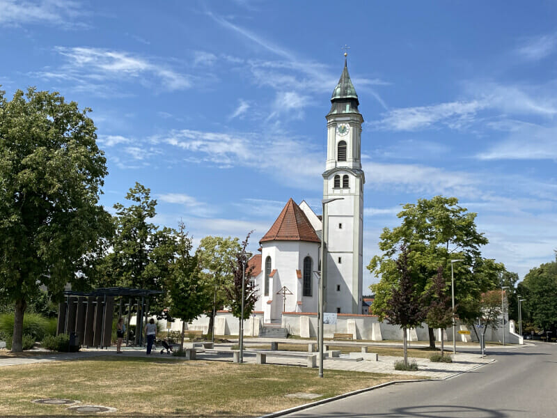Kirche Westendorf am Via Claudia Augusta Radweg.