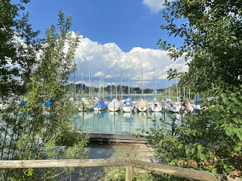 Yachten am Forggensee - Via-Claudia-Augusta-Radweg