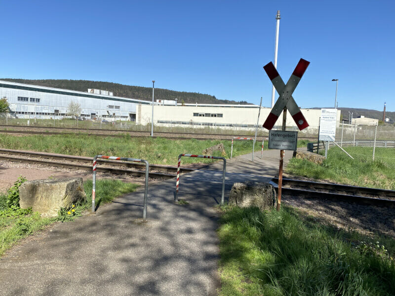 Industriegebiet nördlich von Trier vor Ehrang - Moselradweg.