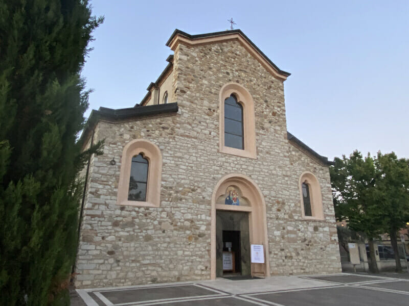 Kirche Sirmione am Garda by Bike/Gardaseeradweg